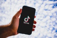 Як не потрапити в пастку дезінформації в TikTok?